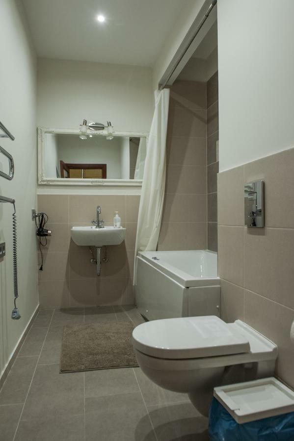 Teatro Apartments Аеропорт Вільнюс Екстер'єр фото