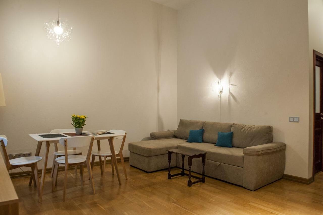 Teatro Apartments Аеропорт Вільнюс Екстер'єр фото